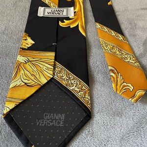Gianni Versace men’s tie, gold and blue.